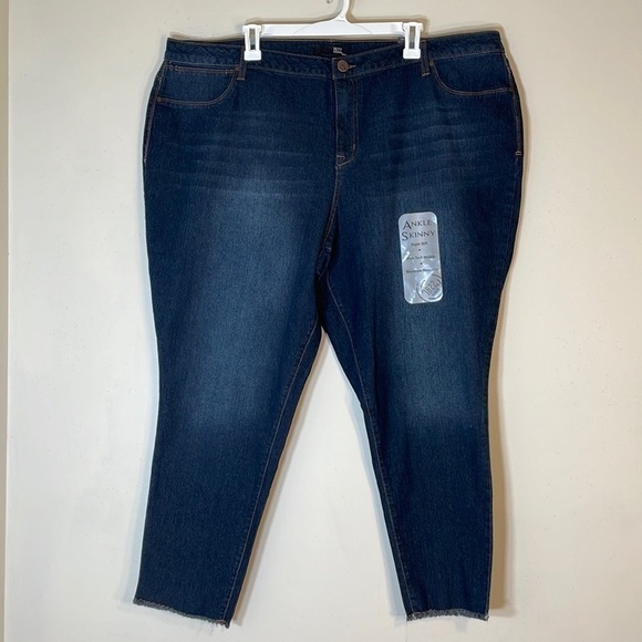 NWT. 1822 Denim Plus 24W Ankle Skinny Jeans. - Picture 2 of 14